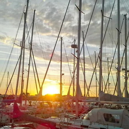 Strandnahe, Schicke Mit Terrasse Und Garten - Silas